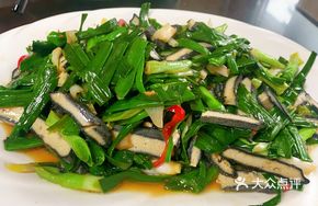 Stir-fried Tofu with Green Garlic