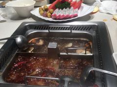 -海底捞火锅鲜切牛肉主题店(长寿路店)