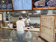 -闫家驴肉老店(华电一校店)