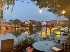 -湖光月色临湖音乐餐厅(台儿庄古城店)