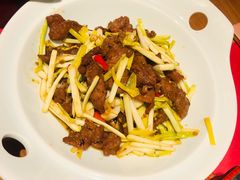 韭黄炒牛肉-一个叫川的地方(麒麟新天地店)