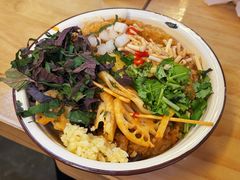 -丽丽三鲜螺蛳粉(田林路店)