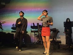 -KEZEE Music Live