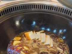 -哈尔滨烧烤·山河村铁锅炖(交大店)