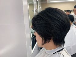 -朗峰专业美发沙龙