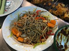 -马路牙子烧烤音乐酒馆(望京店)