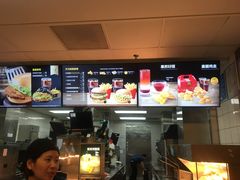 -麦当劳(轻轨曹杨路店)