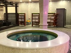 -碧中海汤泉汗蒸酒店