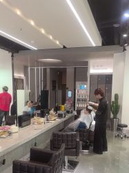 -Z.X HAIR SALON张新美业
