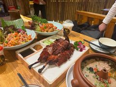 -老滇山寨•云南特色菜•地方菜•民族风情歌舞表演(金碧店)