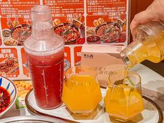 -黄记煌三汁焖锅(新佳丽江汉路店)