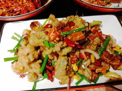 -虾弄弄海派小龙虾·牛羊蝎子火锅