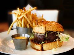 DB汉堡-db Bistro & Oyster Bar by Daniel Boulud(滨海湾金沙店)