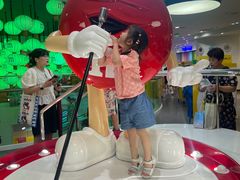-m豆巧克力世界(上海世茂广场店)