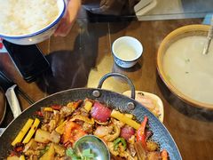 -富正毅三下锅·湘西韵味(天门山索道店)