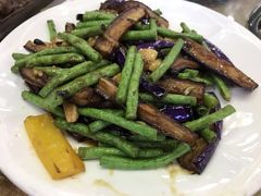 -一品美食城(石碣序伦小学店)