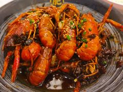-肥肥虾庄·金牌油焖大虾(汉口城市广场店)