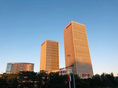-天津梅江中心皇冠假日酒店