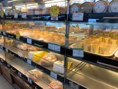 面包甜点陈列柜-蜂蝶来饼店(拱北总店)