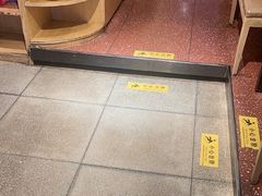 -怪噜范·老贵阳街头名小吃(鸿通城店)