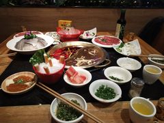-潮火锅·麻辣牛肉火锅(观音桥方圆·LIVE店)