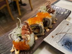 牛油果軟殼蟹卷-家贺屋刺身寿司专门店