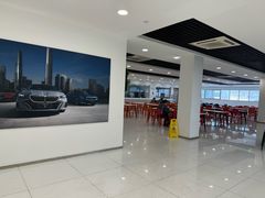 -上海宝宁宝马4S店