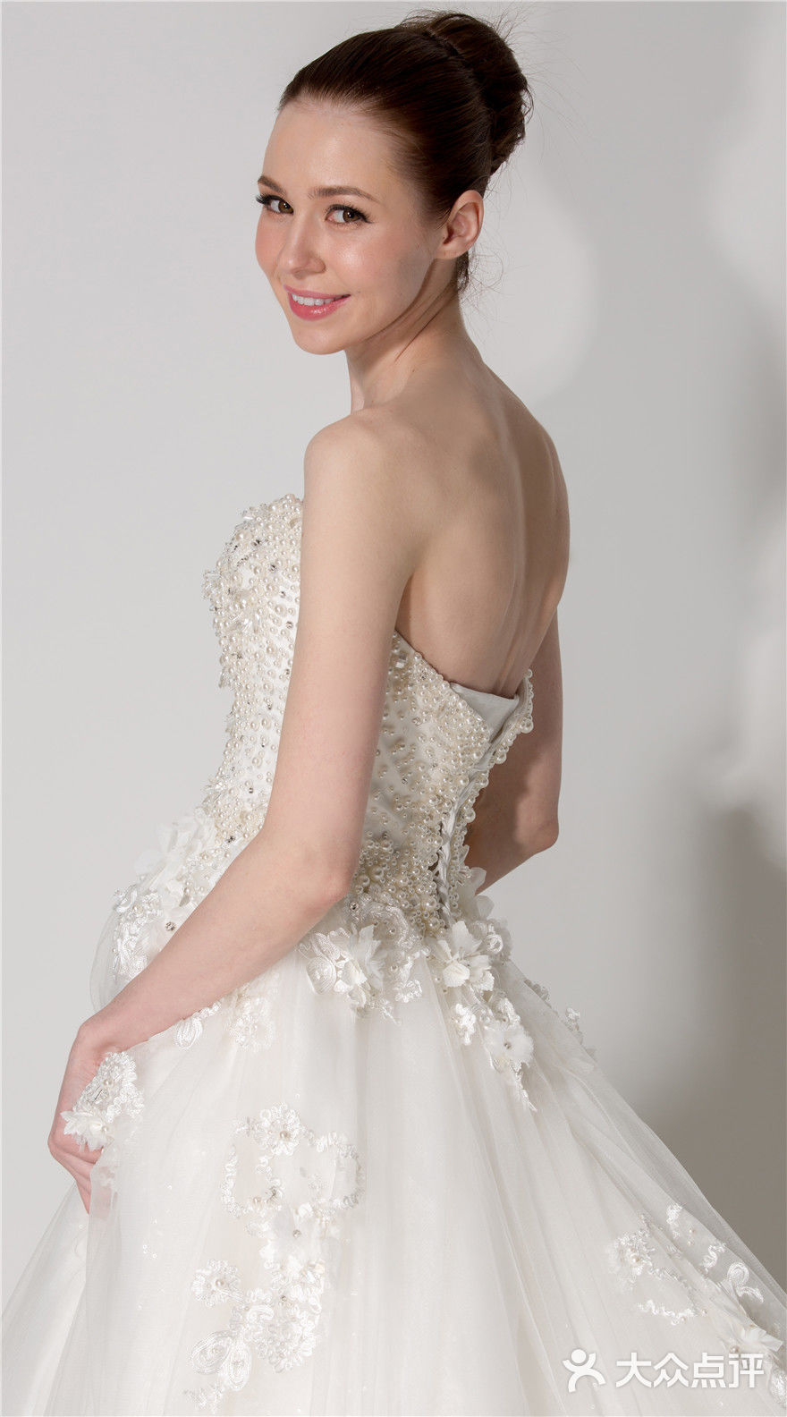 茱莉亚婚纱礼服店