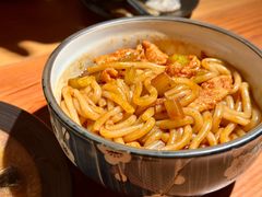招牌新疆鸡肉炒米粉-阿里家·新疆烤肉酒場 by MIG