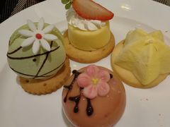 -广州万富希尔顿酒店·感趣自助餐厅·金秋蟹宴生蚝海鲜刺身
