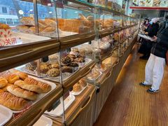 面包甜点陈列柜-新侨三宝乐面包店(崇文门店)