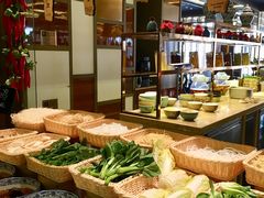 -大中华希尔顿酒店-念自助餐·嗨啤·小龙虾