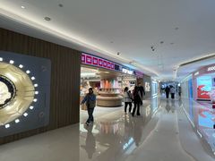 -泡泡玛特POPMART(国金街店)