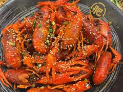 -肥肥虾庄·金牌油焖大虾(汉街SKP店)