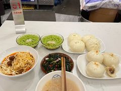 -李与白包子铺(桐梓林店)