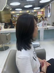 -虫二·专注健康烫染沙龙