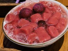 杨梅冰汤圆-李百蟹·江南蟹黄面·河景餐厅(夫子庙总店)