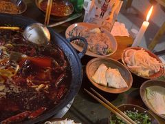 -黄潇洒老火锅(九眼桥宏济巷店)