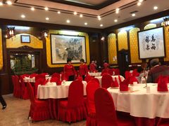 大堂-九花山烤鸭店