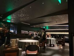 -左庭右院鲜牛肉火锅黑金店(陆家嘴中心店)