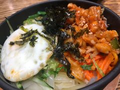 香滑鸡肉石锅拌饭-吴草鸡爪오초닭발韩食堂(融恒盈嘉中心店)