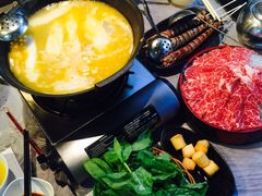 -鲜入围煮花胶鸡海鲜火锅