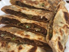 -溢心园香河肉饼总店