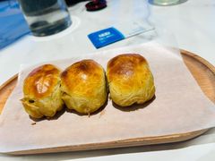 特色羊肉烤包子-丝路有约·西域美食