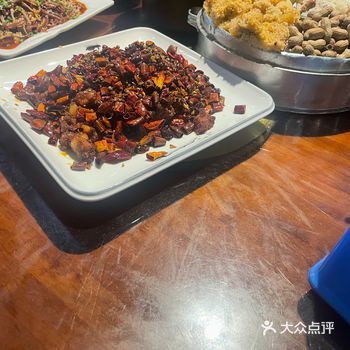 「九味堂(长翔支路店)」导航很好找，就在机场附近