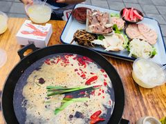 -周幺妹重庆老火锅(银泰城总店)