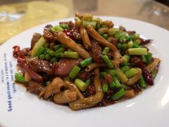 -余杨鸭鸭餐厅