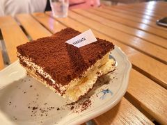 提拉米苏-山形面包店