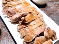 手抓羊肉半斤-贯贯吉·清真餐厅(浙江中路店)