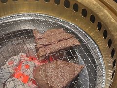 -山川小町·极番烧肉(新地假日广场店)